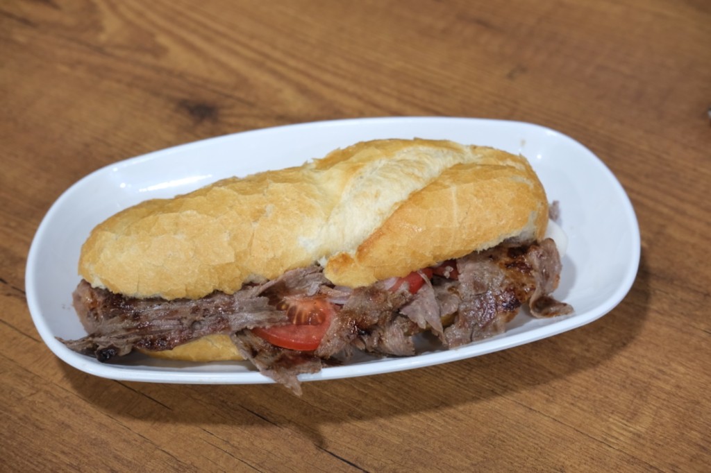 Lezzet-i Baki Döner Ekmek Arası